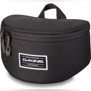 New w/o tags goggles case